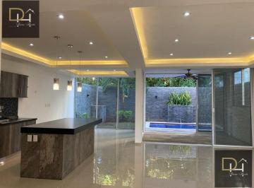 Casa · 310m² · 4 Recámaras · 2 Estacionamientos · Casa en Venta en Residencial Aqua