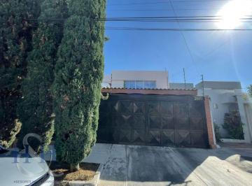 Casa de 6 habitaciones, Guadalajara · Casa en La Colonia Providencia