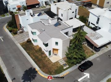 Casa · 350m² · 4 Recámaras · 3 Estacionamientos · Casa en Puerta Real