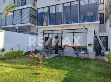 Casa · 250m² · 3 Recámaras · 2 Estacionamientos · Casa en Venta de 3 Niveles en Cumbres del Lago - (4)