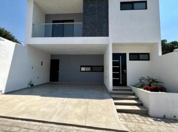 Casa de 3 habitaciones, Cuernavaca · Moderna Casa en Privada Ubicada en Maravillas, Cuernavaca.