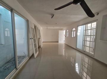 Casa · 153m² · 3 Recámaras · Venta Casa - Av, Lopez Portillo, Sm 59, Cancún