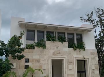 Casa en condominio · 267m² · 3 Recámaras · 2 Estacionamientos · Losantos, Av Huayacan. *