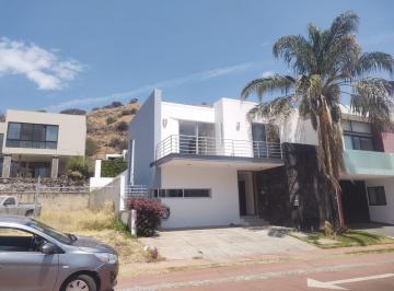 Casa en condominio de 3 habitaciones, Tlajomulco de Zúñiga · La Rioja Preciosa Residencia con Recamara Principal Abajo