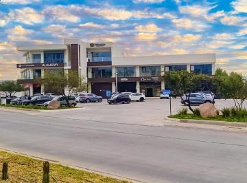 Oficina · 102m² · 59 Estacionamientos · Locales en Renta E Center El Molino León Gto