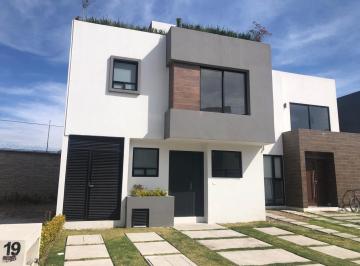Casa en condominio · 170m² · 3 Recámaras · 2 Estacionamientos · Casa en Condominio en Venta
