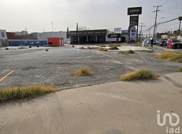 Terreno / Lote · 2673m² · 10 Estacionamientos · Terreno en Renta Zona Teresiano en Av Principal