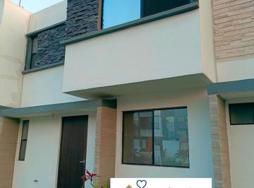 Casa · 70m² · 3 Recámaras · 1 Estacionamiento · Amplia Casa en Renta de 3 Recamaras Zona Industrial