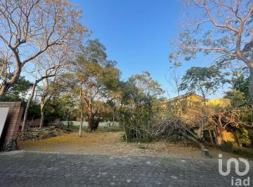 Terreno / Lote · 858m² · Terreno en Venta Dentro de Coto Privado, Ambiente Seguro, Colima, Colima