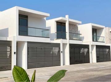 Casa · 177m² · 3 Recámaras · 2 Estacionamientos · Casa en Jose Calasanz, Boca del Río