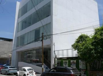 Edificio , Acapulco de Juárez · Edificio Para Laboratorio, Oficinas, Tienda, Etc. en Venta Atrás de Gran Plaza