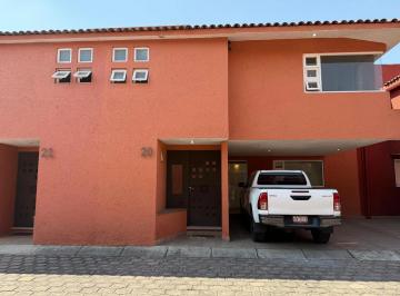 Casa en condominio · 250m² · 3 Recámaras · 2 Estacionamientos · Venta de Casa Dentro de Fraccionamiento Sobre Av Tecnológico en Metepec