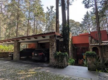 Casa en condominio · 870m² · 5 Recámaras · 4 Estacionamientos · Venta de Casa en Fraccionamiento Hacienda San Martín en Ocoyoacac