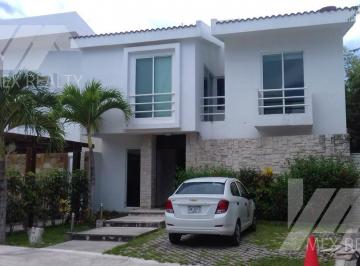 Casa · 217m² · 3 Recámaras · 2 Estacionamientos · Casa en Venta o Renta 3 Recamaras en La Ceiba (Selva Mar) Playa del Carmen, Q. Roo, 3 Recamaras, Cla