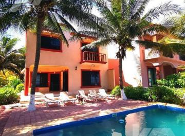Casa · 350m² · 3 Recámaras · 4 Estacionamientos · Casa Amueblada y Terreno Frente Al Mar en Venta,3 Recamaras, Puerto Morelos, Q. Roo, Clave Ross8