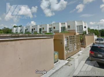 Casa · 142m² · 3 Recámaras · 1 Estacionamiento · Casa en Venta 3 Recamaras en Privada Coral II, Sm 523, Cancún, Cesión de Derechos Sin Posesión, Solo