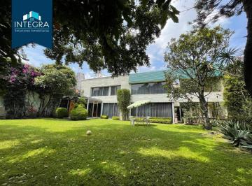 Casa · 575m² · 4 Recámaras · 4 Estacionamientos · Casa en Venta, Blvd. Cataratas, Jardines del Pedregal.