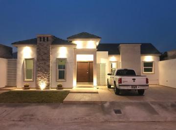 Casa , Saltillo · Se Vende Bonita Casa de Una Planta en Fracc Privado Al Norte de Saltillo