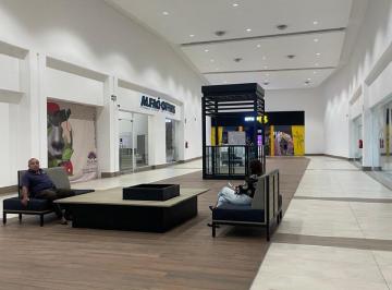 ACCESO A OFICINAS · Oficinas + Cowork en Av Gonzalitos, Monterrey Nuevo Leon.