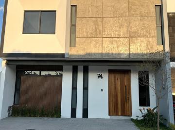 Casa en condominio de 3 habitaciones, Zapopan · Casa en Venta en Valle Imperial