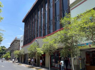 Edificio , Guadalajara · Edificio con Local Comercial en El Centro de Guadalajara