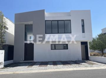 Casa en condominio · 256m² · 4 Recámaras · 3 Estacionamientos · Venta de Casa en Juriquilla - (4)