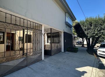 Casa · 240m² · 3 Recámaras · 2 Estacionamientos - Ballesteros Espacios · Casa en Renta Remodelada
