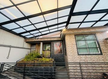 Casa de 3 habitaciones, Atizapán de Zaragoza · Casa en Renta en Mayorzgos del Bosque Atizapán de Zaragoza