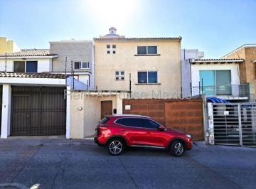 Casa de 4 habitaciones, Querétaro · Casa en Venta Milenio III, Queretaro