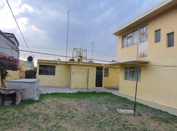 Casa · 631m² · 6 Recámaras · 4 Estacionamientos · Venta de Casa con Amplio Terreno Para Inversionistas