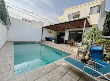 Casa · 233m² · 3 Recámaras · 1 Estacionamiento · Casa en Venta, Vista Hermosa, Cuernavaca Zona Dorada