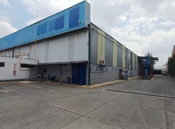 Nave industrial · 3694m² · 10 Estacionamientos · Bodega en Venta Toluca Industrial