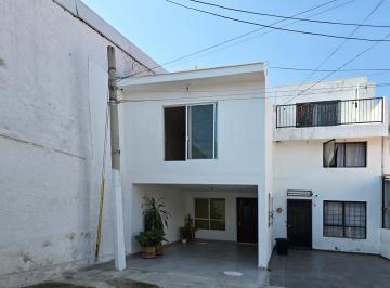 Casa de 3 habitaciones, Zapopan · Casa en Venta Cerca del Auditorio Telmex
