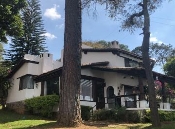 Casa · 170m² · 3 Recámaras · 2 Estacionamientos · Casa en Venta en Avandaro