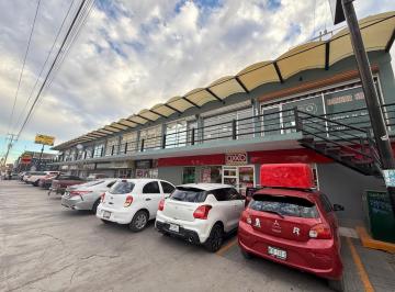 Local comercial · 18 Estacionamientos · Local Comercial en Renta Blvd. de Las Americas, Col. Villa Universidad