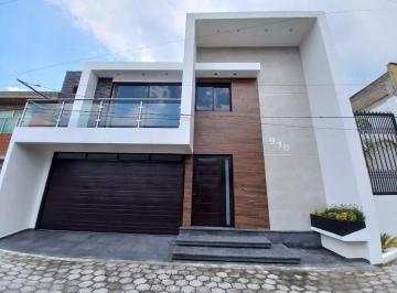 Casa · 254m² · 2 Recámaras · 2 Estacionamientos · Casa Sola en Venta en Metepec a 1 200 m de Av Tecnologico