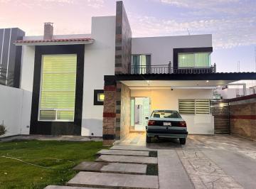 Casa · 295m² · 3 Recámaras · 2 Estacionamientos · Casa en Venta en Corredor Mezquital - (4)
