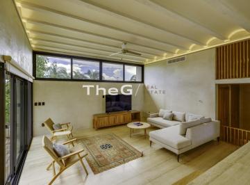 Casa · 330m² · 3 Recámaras · 4 Estacionamientos · Casa en Venta Puerto Cancun