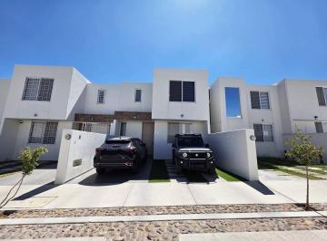 Casa · 123m² · 3 Recámaras · 2 Estacionamientos · Venta Casa en Zarzales Al Norte de La Ciudad Bi