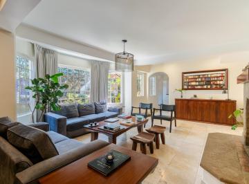 Sala · Casa con 210 m² de Superficie de Terreno y 3 Habitaciones en Venta en Tizapan