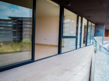 Departamento · 348m² · 3 Recámaras · 2 Estacionamientos · Departamento con Terraza Privada en Bosque Real, Huixquilucan