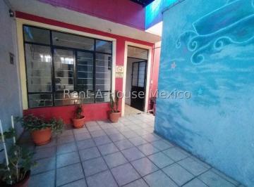 Casa · 218m² · 5 Recámaras · 3 Estacionamientos · Casa en Av Forjadores, San Andres Cholula, Puebla