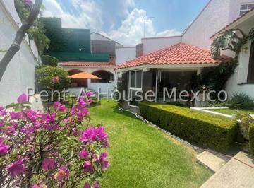 Casa · 385m² · 4 Recámaras · 3 Estacionamientos · Casa en Arenal, Colinas del Bosque, Tlalpan