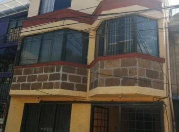 Casa de 5 habitaciones, Coyoacán · Departamentos en Venta en Calzada de Las Bombas y Cafetales, Coyoacan