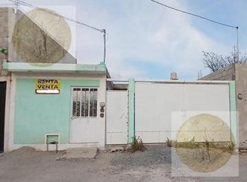 Casa · 172m² · 4 Recámaras · 2 Estacionamientos · Casa Bien Construida