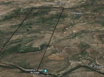 Rancho · 300m² · Rancho Ganadero 400 Ha Cerca de Irapuato $40pesos X m² No Ejidal Excelente Inversion