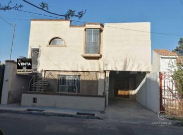 Casa · 237m² · 3 Recámaras · 1 Estacionamiento · Casa en Venta en Col. Luz Maria Chihuahua, Chih.