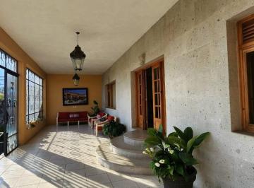 Casa · 496m² · 3 Recámaras · 3 Estacionamientos · Casa en Venta en Santa Maria Ahuacatitlan, Morelos