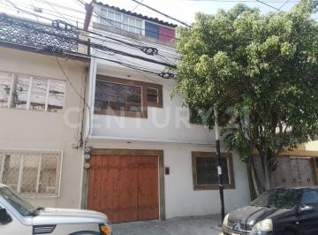 Casa · 411m² · 7 Recámaras · 2 Estacionamientos · Casa en Venta Col. Juan Escutia, Alcaldía Iztapalapa, Cdmx.