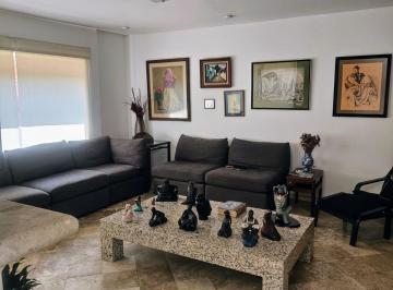 Casa de 3 habitaciones, Huixquilucan · Casa en Lomas de La Herradura – Espaciosa, Elegante y con Seguridad Privada